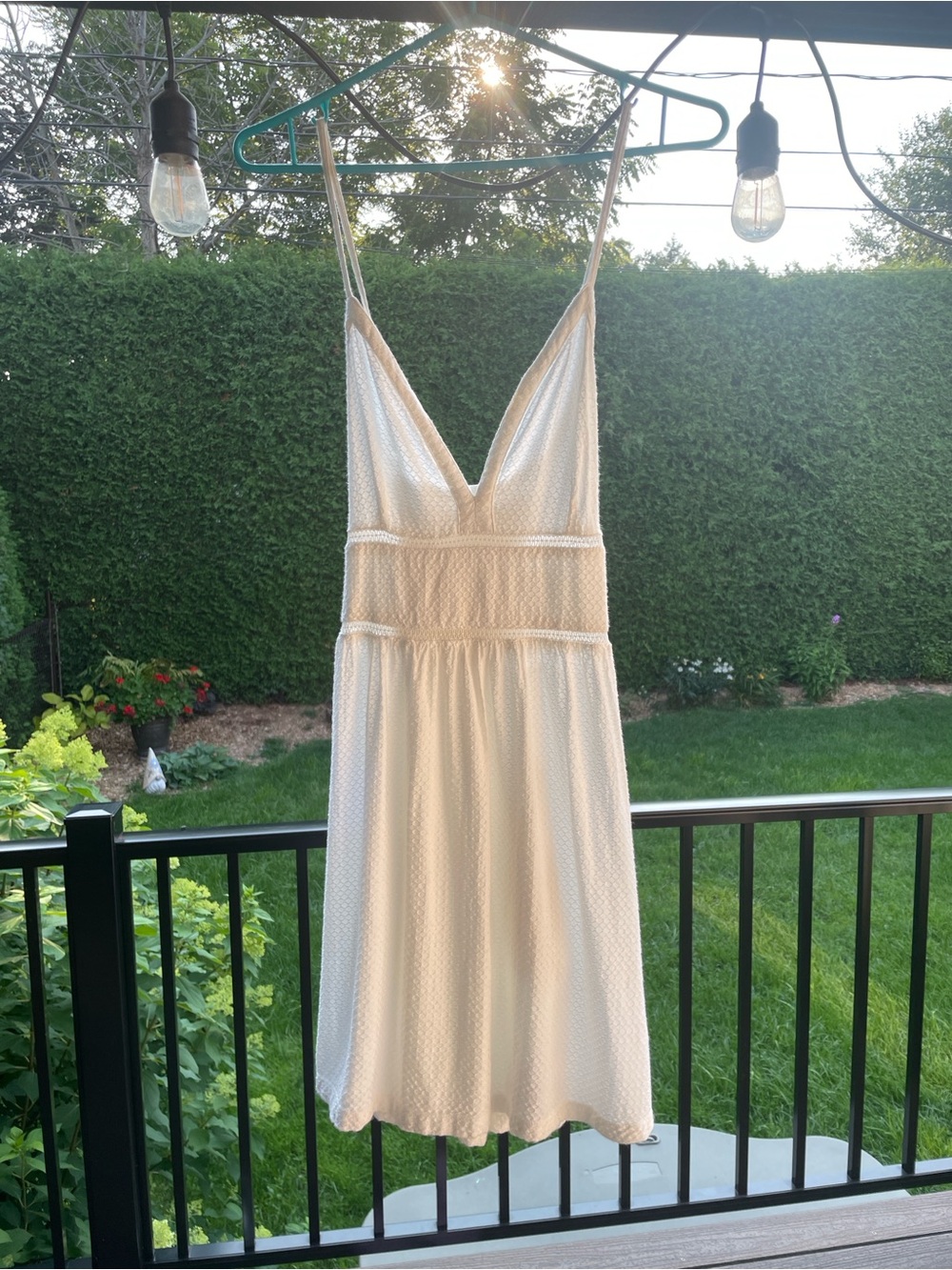 🩴 👙 Roxy White Textured Dress Size M - Picture 5 of 8